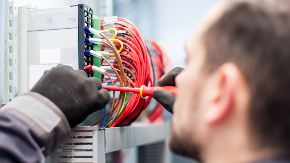 Essential Tips For Hiring An Electrician: Expert Advice