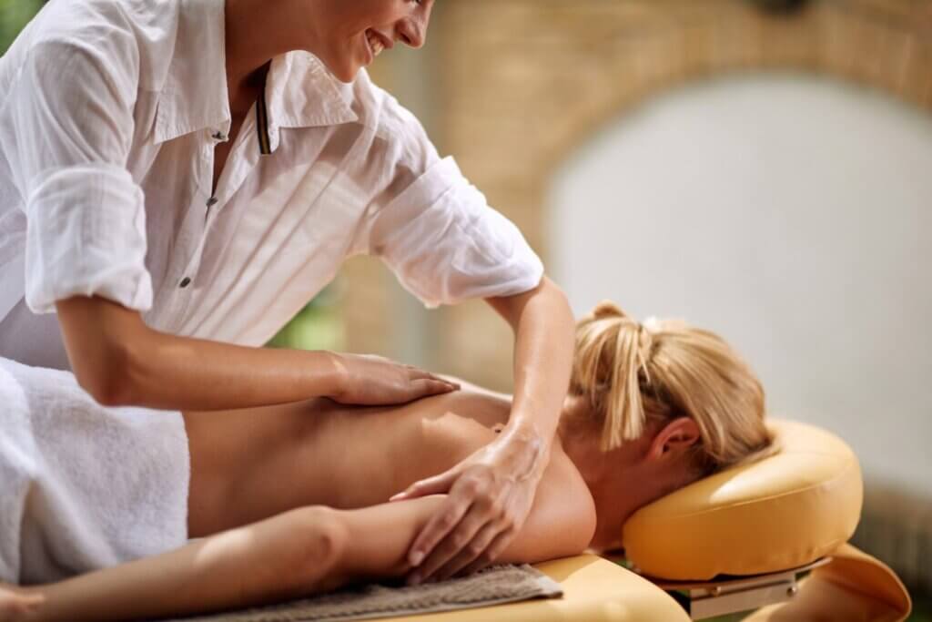 Top Tips For A Relaxing Couples Massage: A Complete Guide