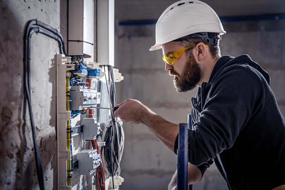 Top Level 2 Electrician Tips: Expert Advice For Success